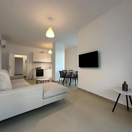 Lagoon & Sea View 2-bedroom